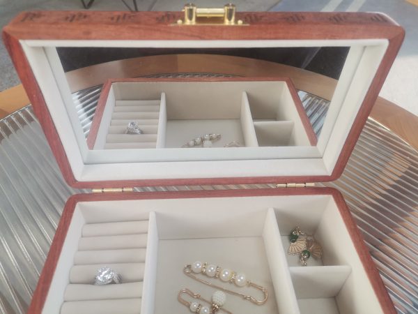 carved jewelry box - Image 7